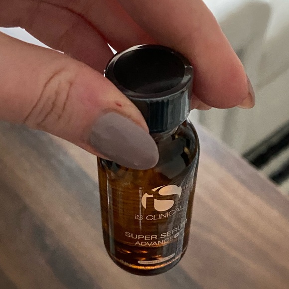 NEW SEALED iS Clinical Super Serum Advance+ 30 mL – Professional Vitamin C Serum - Picture 3 of 4